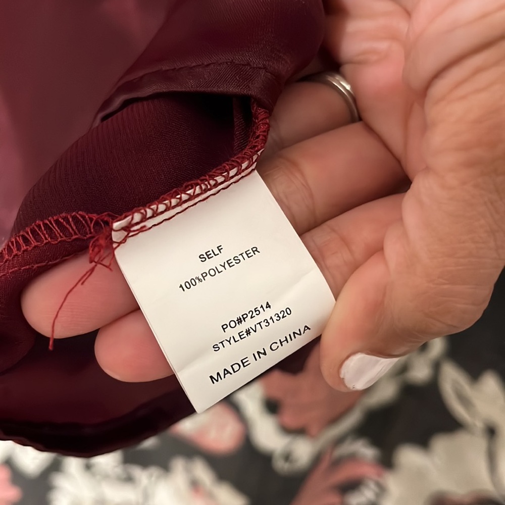 Vine & Love Burgundy Long Sleeve Blouse Women’s Small - Picture 6 of 12